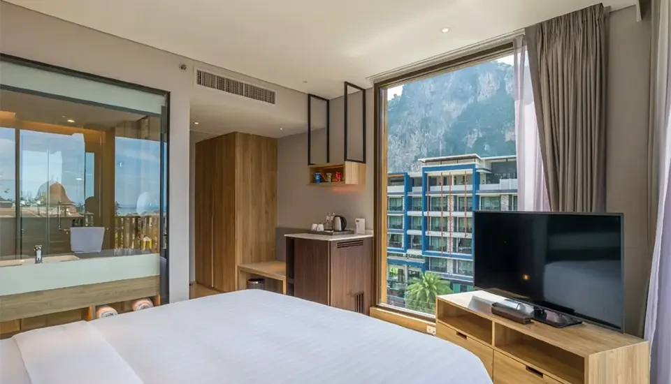 هتل هالیدی این ریزورت کرابی